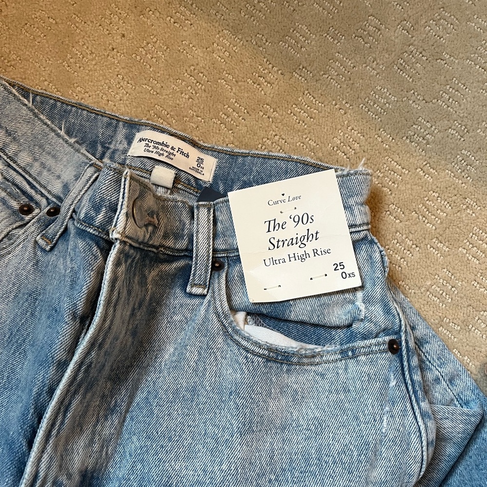 Abercrombie Curve Love 90s Straight Jeans